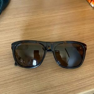 Calvin Klein tortoise wayfarer sunglasses